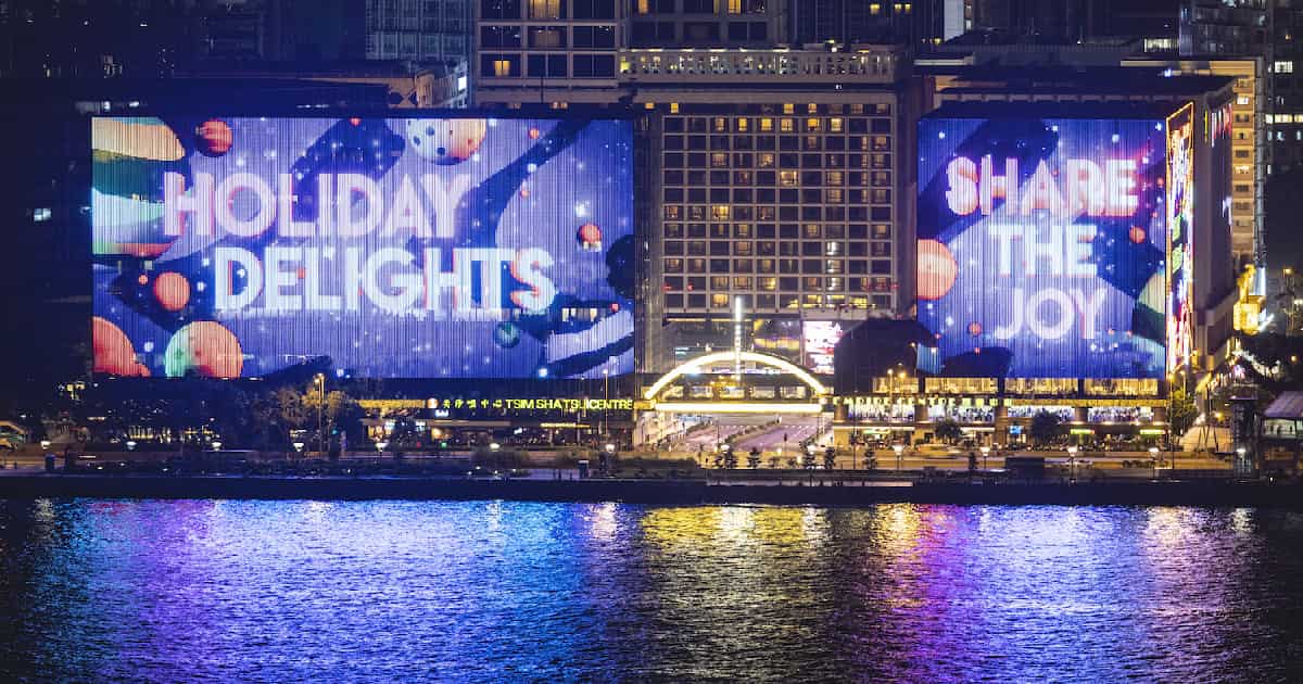 「Feel the Motion」8萬2千顆LED圓點燈組成維港大型多媒體幕牆